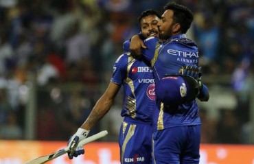 MI fans express concern after Pandya brothers engage in an online banterÂ 