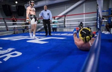 Dana White posts training footage of Conor knocking down Paulie Malignaggi
