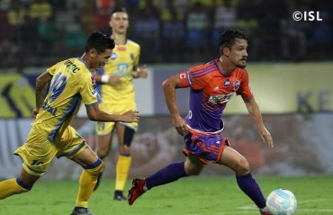 ISL 2017-18: A tale of two halves -- Kerala make late comeback to salvage a point against Pune