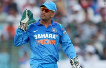 MILESTONE: Dhoni becomes Indiaâ€™s first wicketkeeper to effect 400 dismissals in ODIs