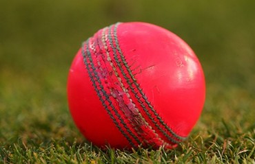 ICC looking into different coloured balls for Tests