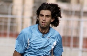 Ishant gets into an altercation with Dhammika; Twitter goes berserk